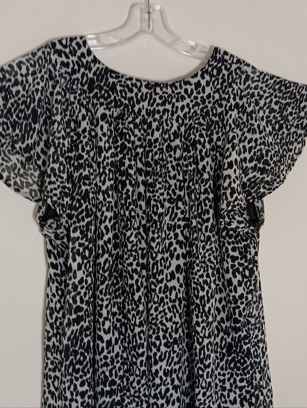 Women’s Black & White Leopard Print Flutter Sleeve Top